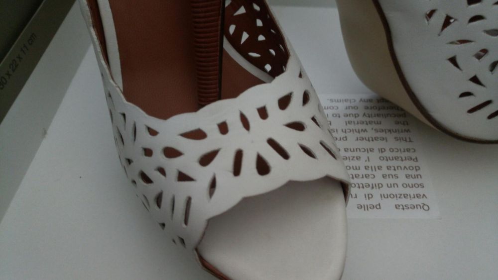 Нови! Дизайнерски италиански бутикови сандали и обувки!