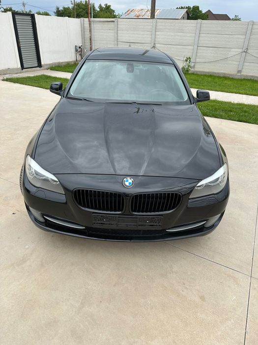 Autoturism BMW  2011
