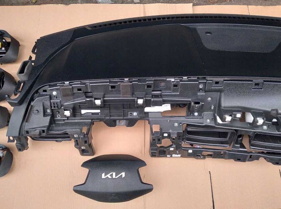 KIA EV6 plansa de bord - kit airbag volan pasager - centuri siguranta