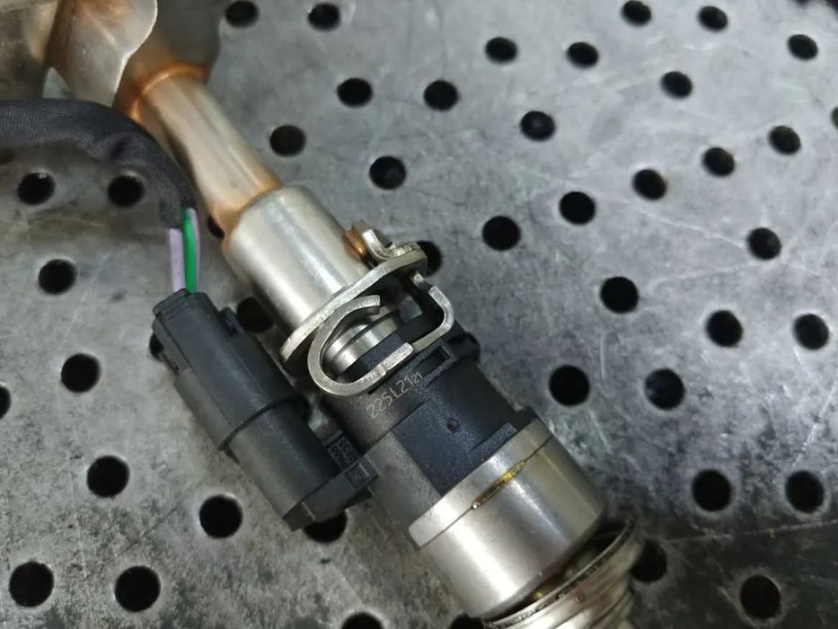 injector 1.0b b7jb  ecoboost hybrid  ford puma 2020 225l2121