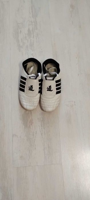 Спортни обувки за Таекуондо