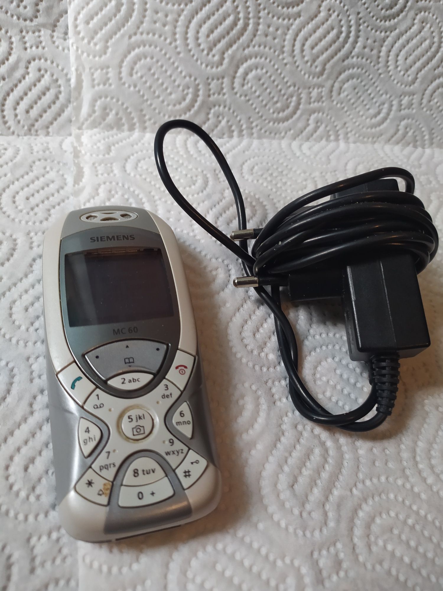 GSM  Siemens MC--60 нов със камера--GERMANI  със зарядно