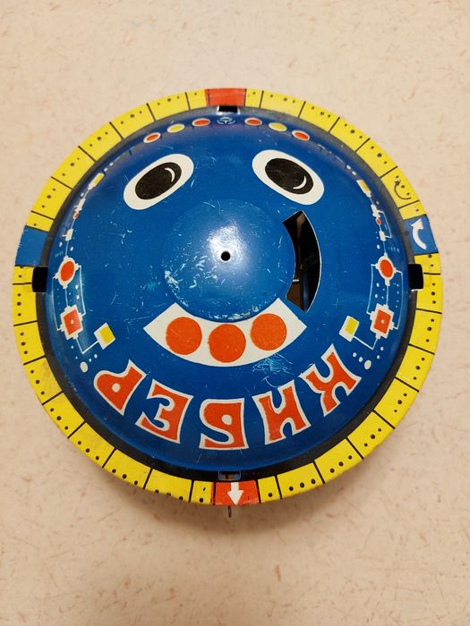 Руска ламаринена играчка Луноход КИБЕР