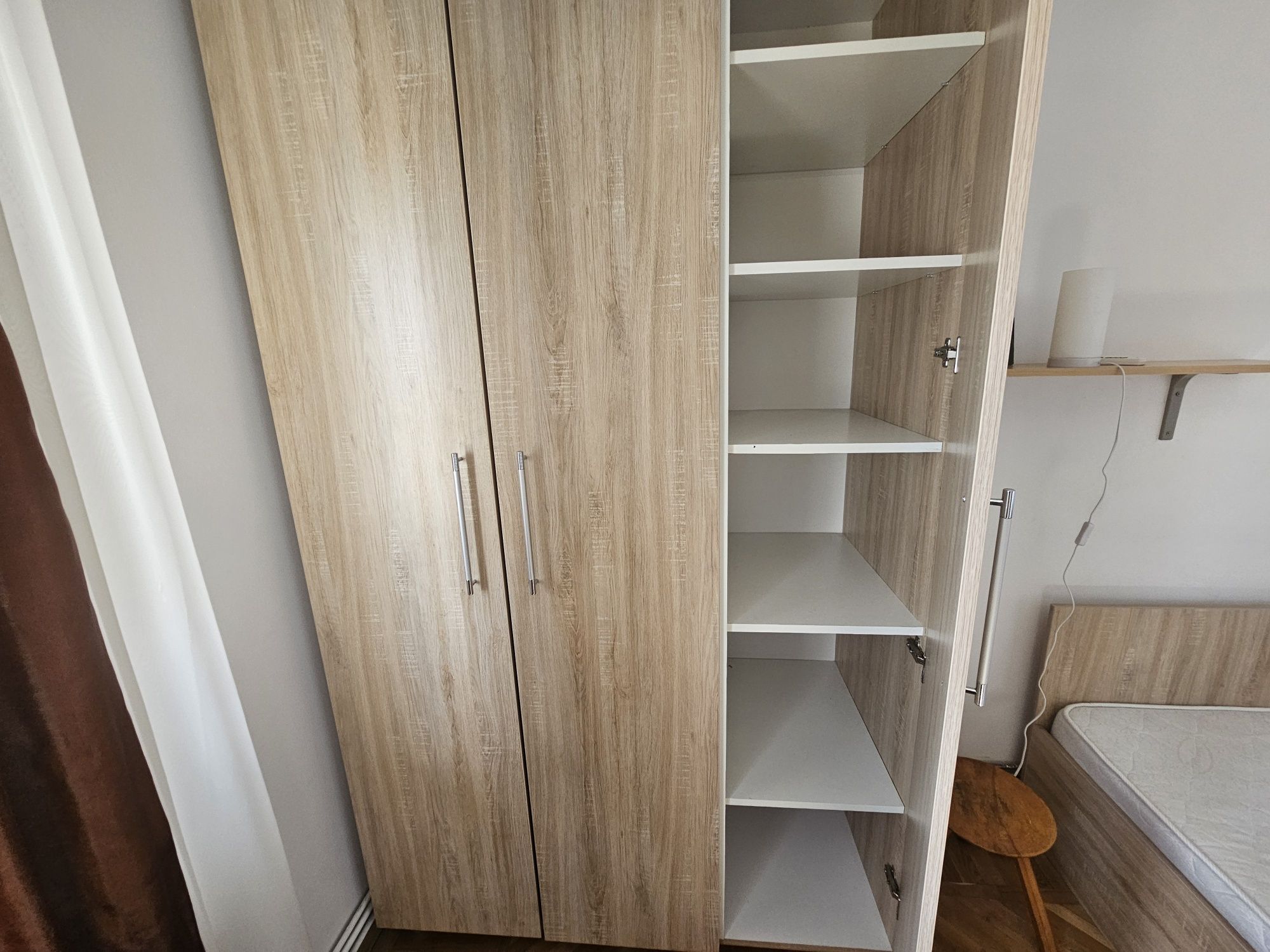 Dulap cu 3 usi înalt de 2 20 m