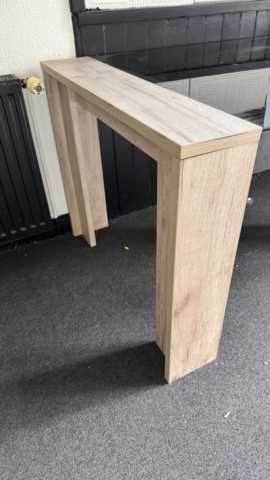 Vând Masă Casă sau Spațiu Comercial