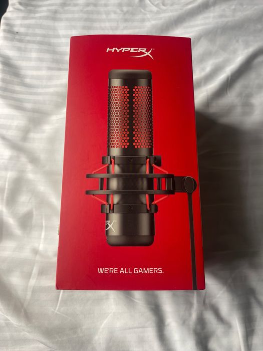 Микрофон HyperX Quadcast, отличное состояние, как новый.