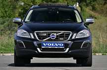 Volvo XC 60 R-Design ~ 4x4 ~ Geartronic ~ Panoramic
