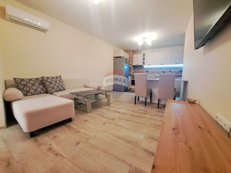 Дава се под наем Двустаен апартамент в Варна, Левски - 68 кв.м за 510 € - Снимка #1