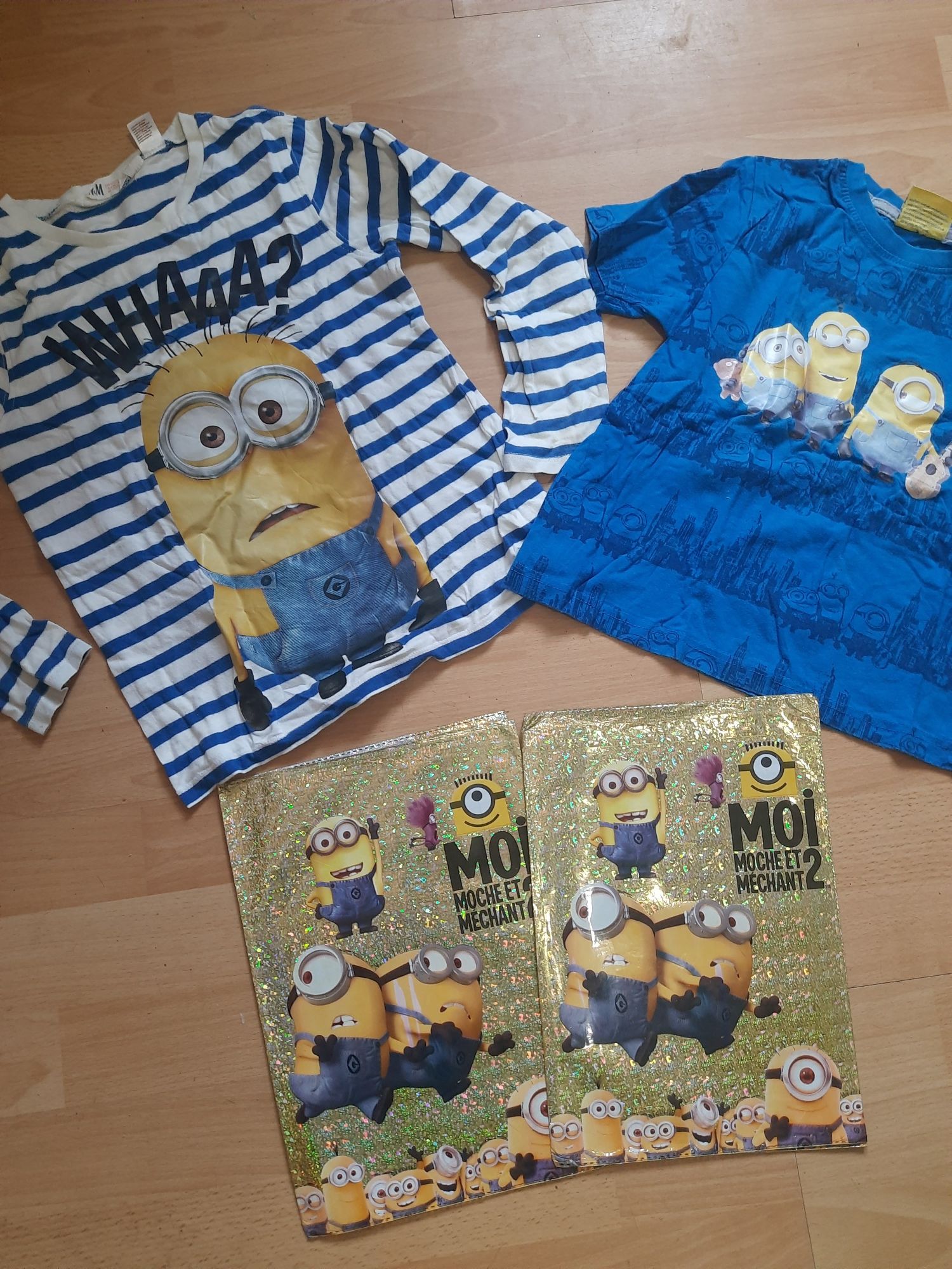 Ceas nou ,tricouri,coperti noi 3D toate cu Minionii,3 buc 100 lei