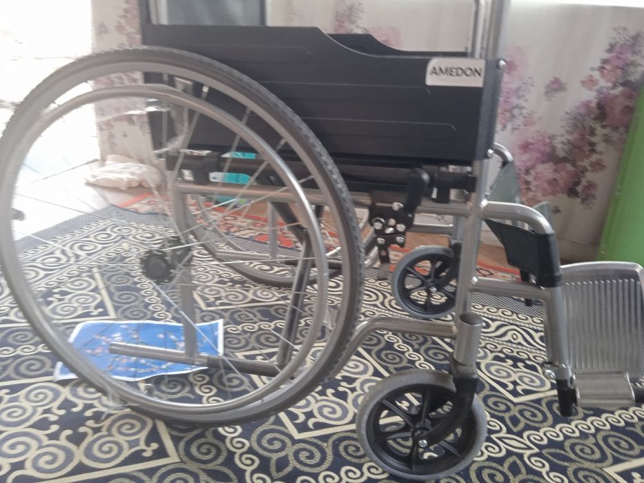 Инвалидная коляска