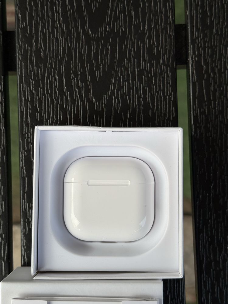 Airpods 4 Active Noise Cancellation