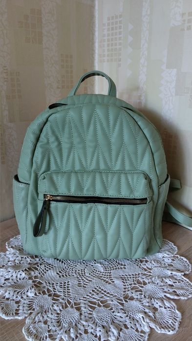 Дамска раница от еко кожа, Нова