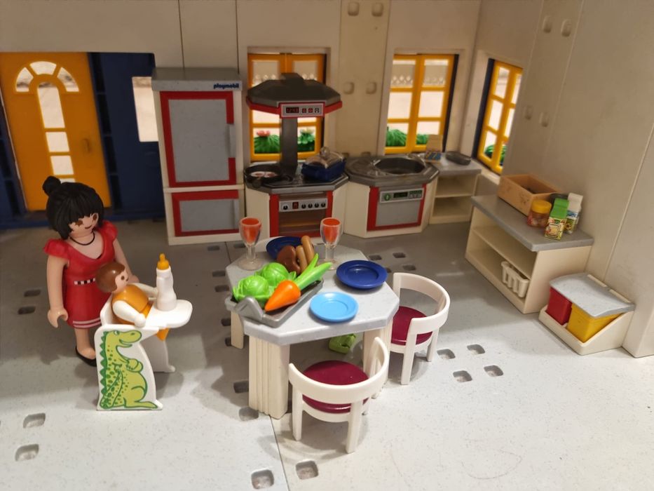 Playmobil, Casa cea mare cu mobilier si accesorii