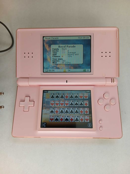 Nintendo DS lite roz, plus joc Solitaire inclus, Vechi De colectie