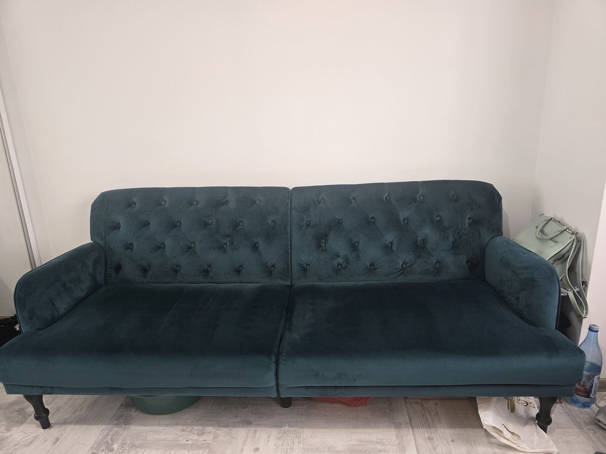 Vand canapea extensibila 3 locuri - catifea verde turcoaz- 200/ 120 cm