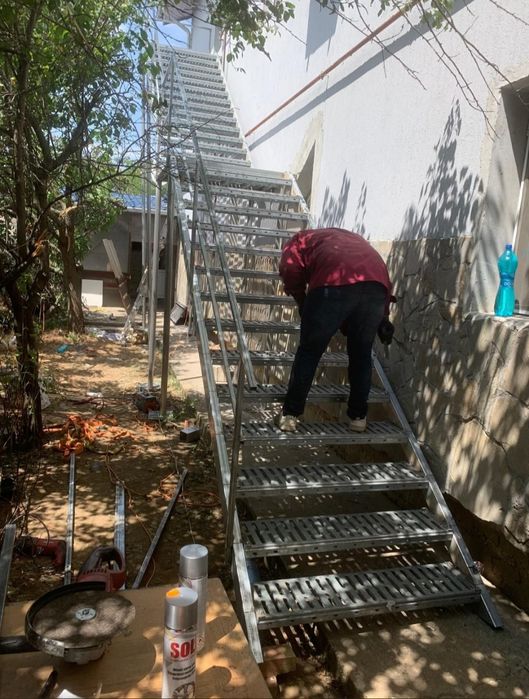 Scări metalice galvanizate