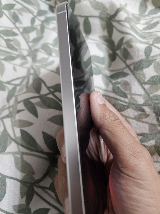 Samsung s24 simplu la schimb cu un Ipone 14 sau 14 pro