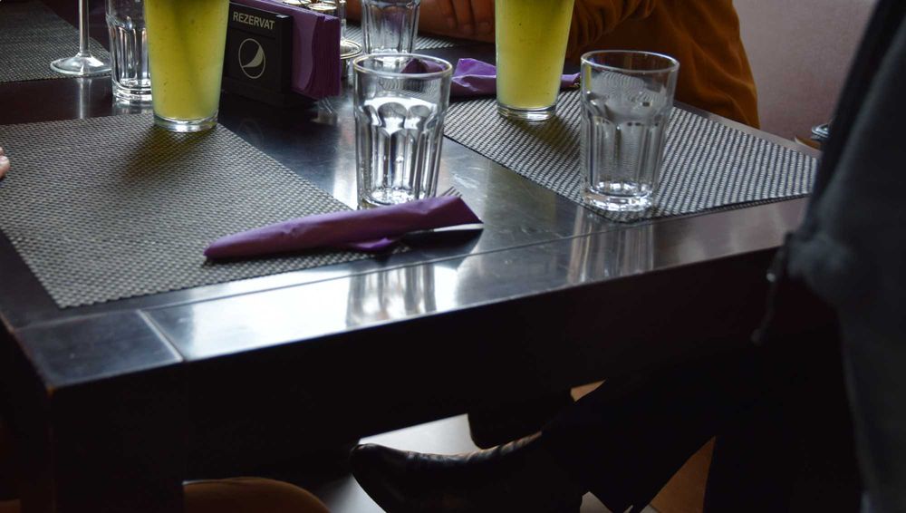 Mese si scaune sufragerie , bistro , restaurant