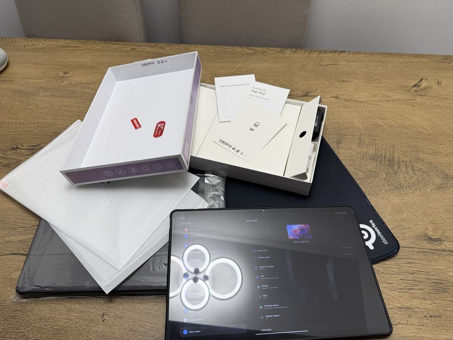 Lenovo Tab P12 256 gb 8 gb ram la cutie in garantie cu accesorii