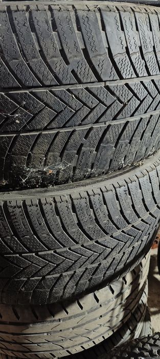 Bridgestone 245/40/19