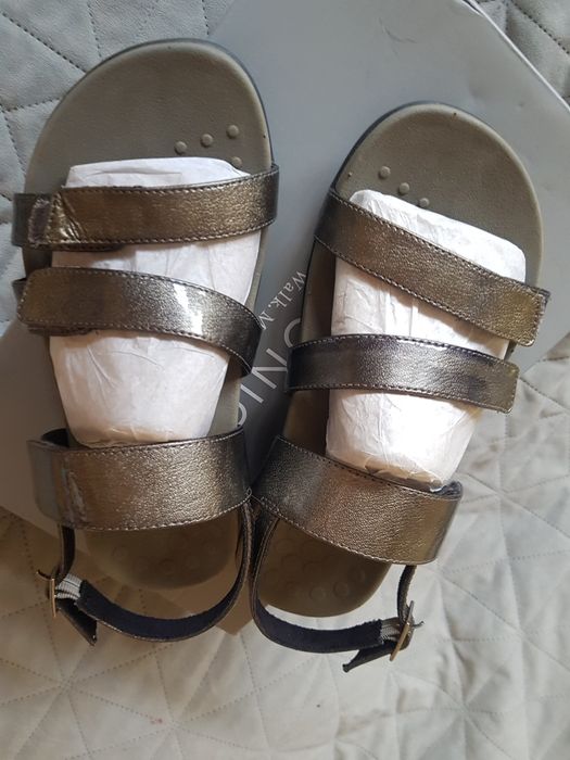 Ортопедични сандали Vionic