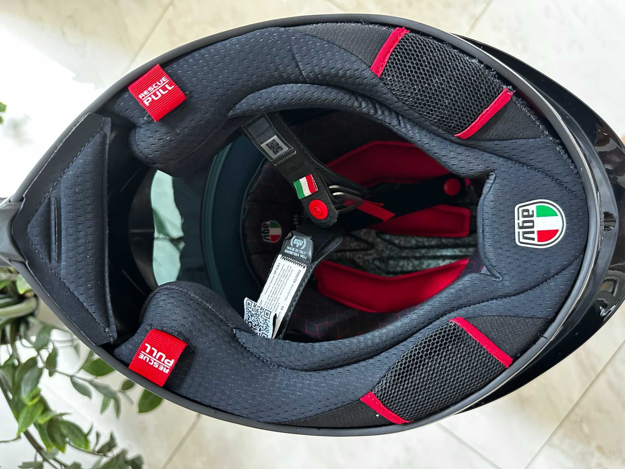 каска шлем за мотор писта AGV Pista GP RR Carbon размер L