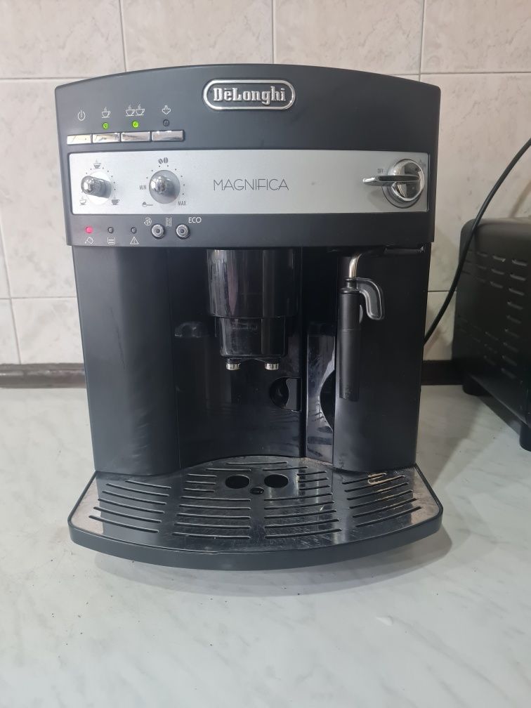 Кафе автомат Delonghi magnefica