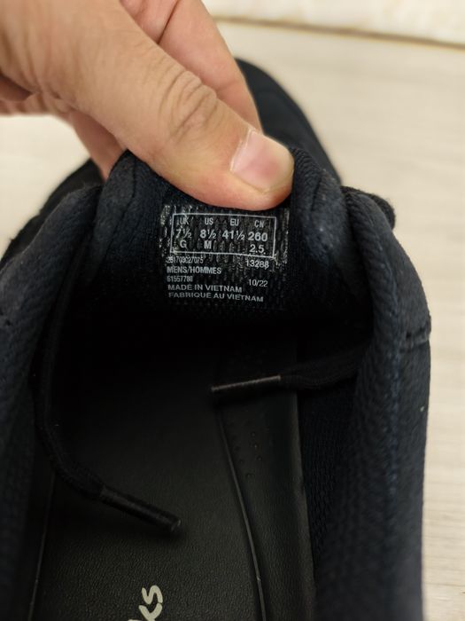Продам новую обувь от бренда Clarks размер 41 дёшево