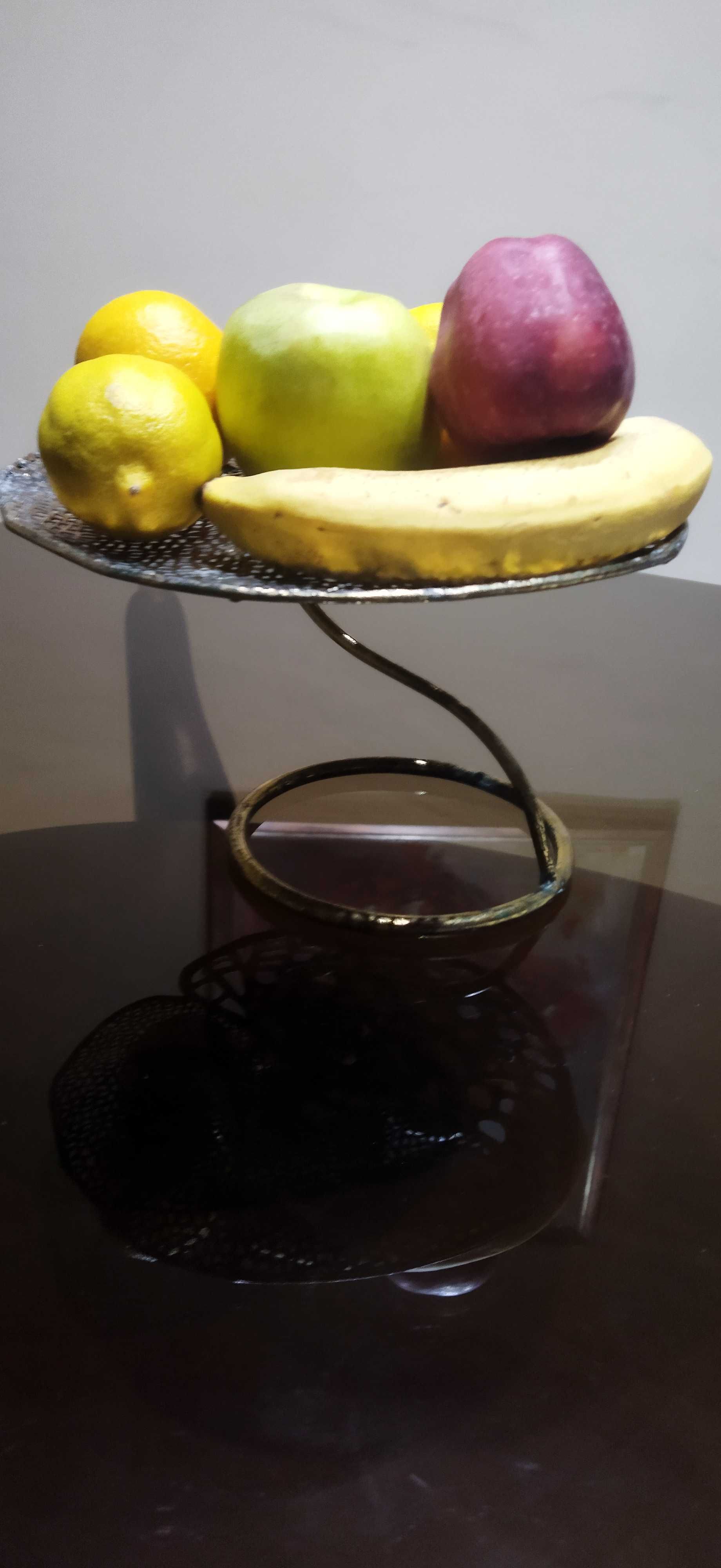 Арт Фруктиера, чиния за плодове от метал