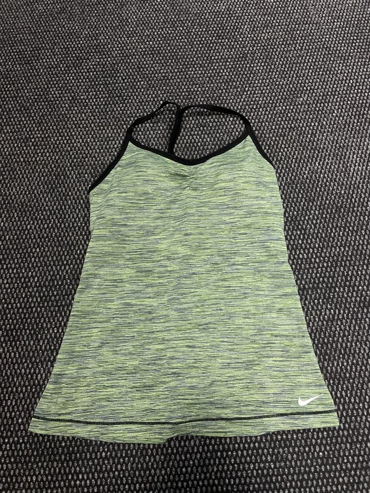 Nike потник с подплънки S размер