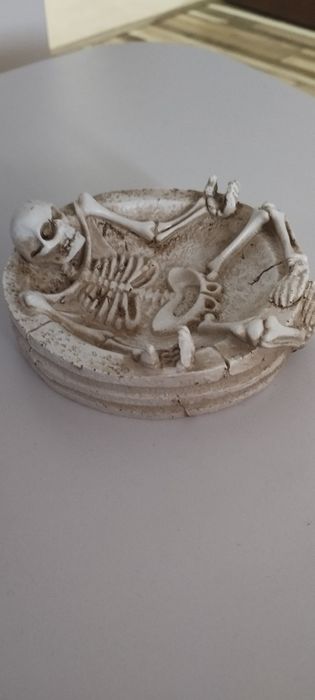 Scrumiera Skelet