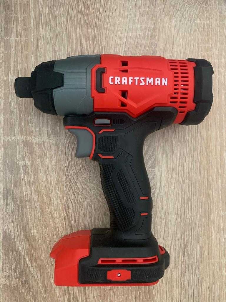 Шуруповерт CRAFTSMAN 20v