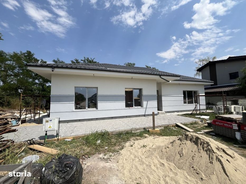 De vanzare vila individuala 5 camere zona linistita in apropiere de DN