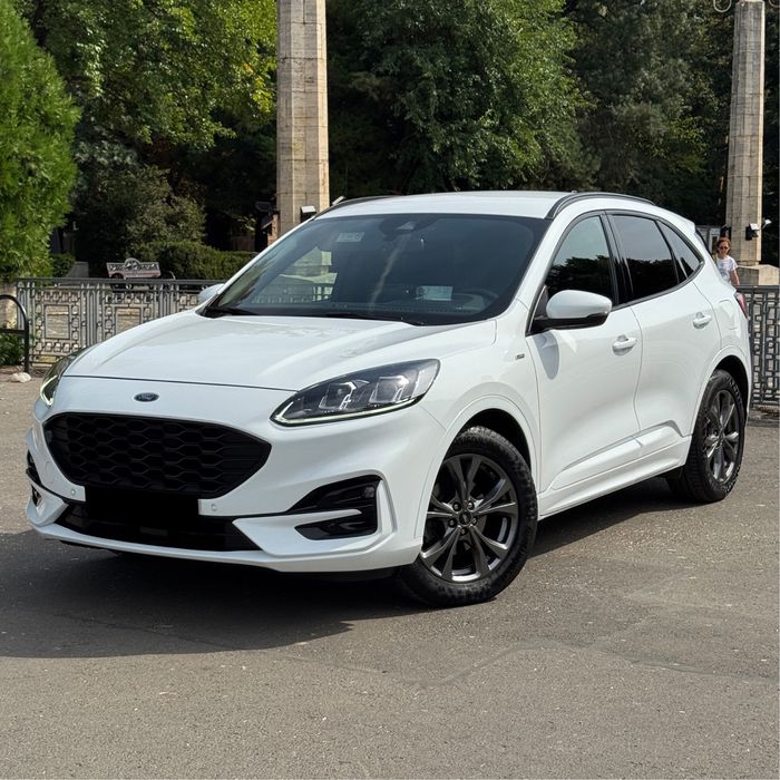 Ford Kuga ST-Line 2.0 TDCI MHEV, revizie nouǎ + distribuție schimbatǎ