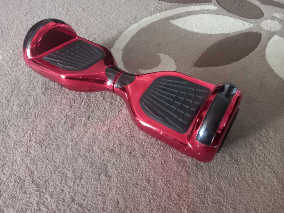 Hoverboard cu lumini si boxe incorporate