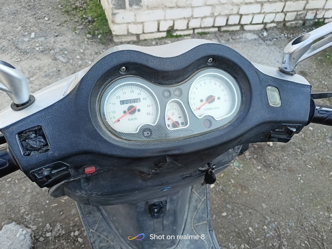Skuter benzin realmoto