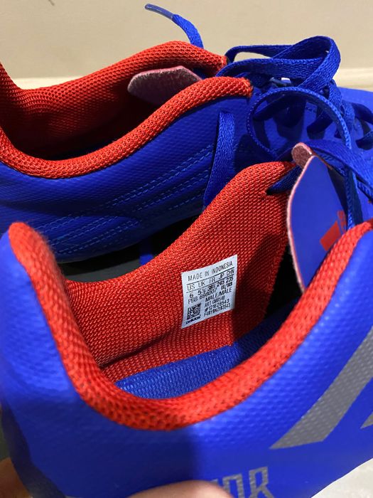 Обувки за футбол- бутонки, почти като нови