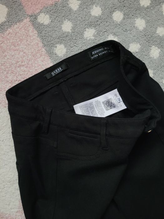 Pantaloni Guess M