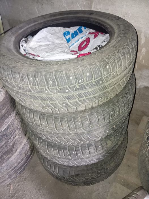 Шины  зимние 205/55 R16 шипы