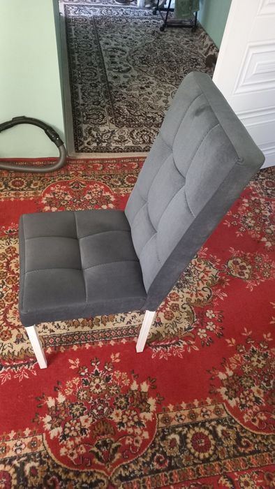 Кухонные стулья новые