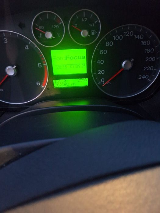 Vând Ford Focus și Opel Meriva