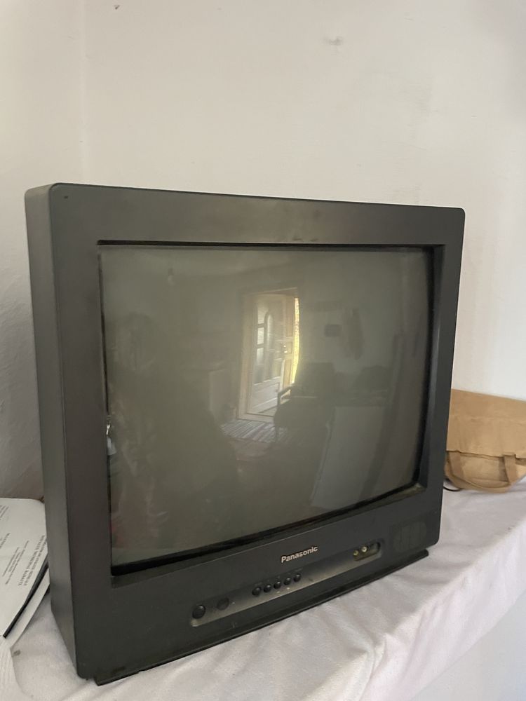 Televizor Panasonic cu tub, perfect funcțional