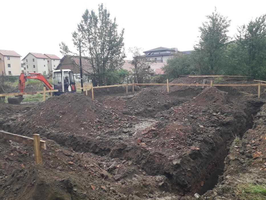 Prestari servicii cu miniexcavator