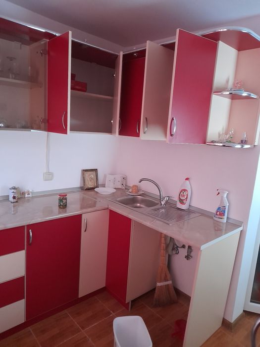 Vând sau închiriez casa cu anexe