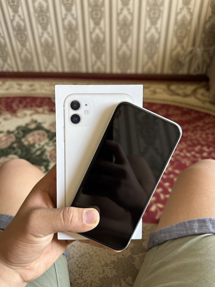 Iphone 11 128GB 82% ёмкость  LL/A