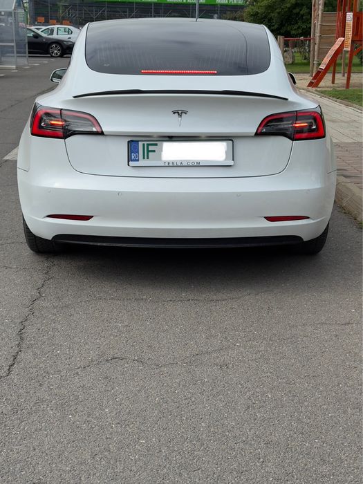 Tesla model 3 SR+ in GARANTIE proprietar autonomie 340km culoare alb