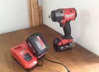 Milwaukee 18v 1/2” Мид импакт с две батерии, зарядно и куфар.