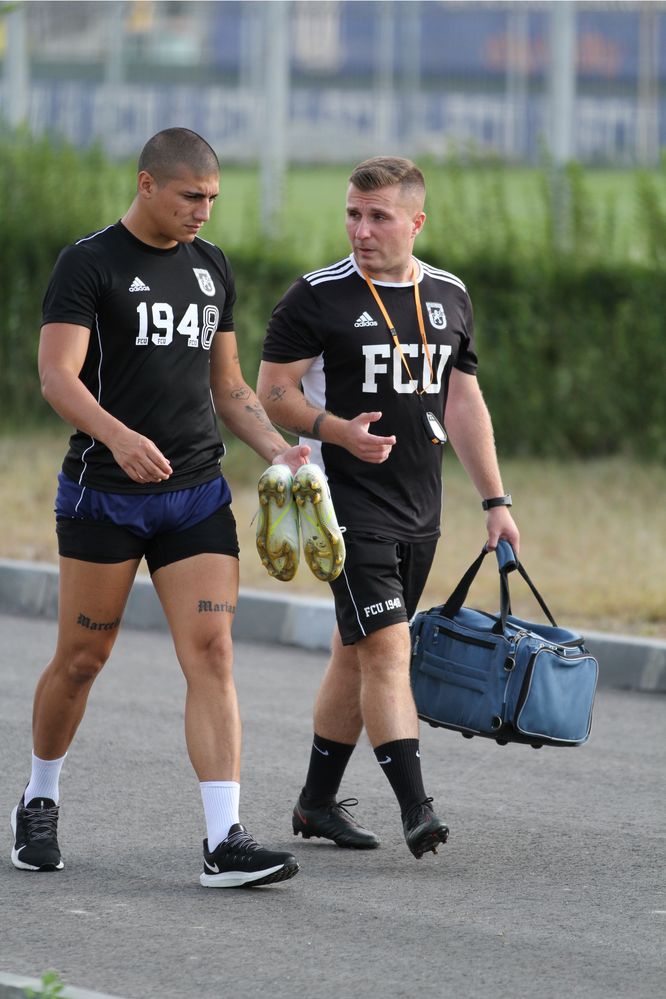 Recuperare la domiciliu (masaj, kineto)
