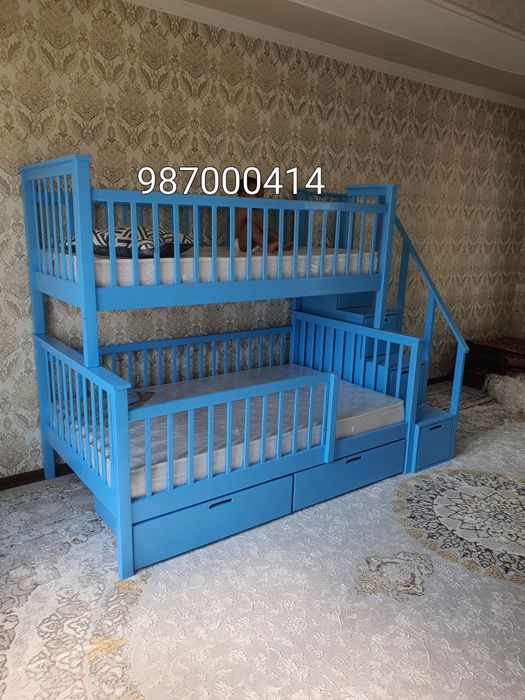 Двухьярсная кровать