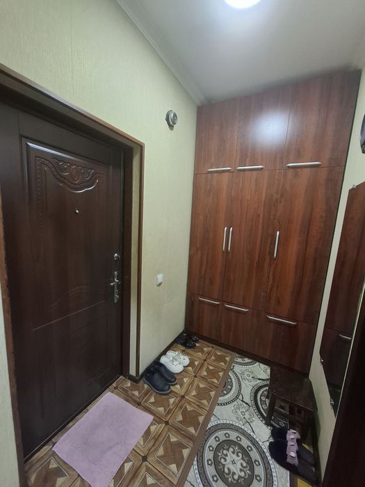 Продаётся квартира 2/2/5 юнусабад 19